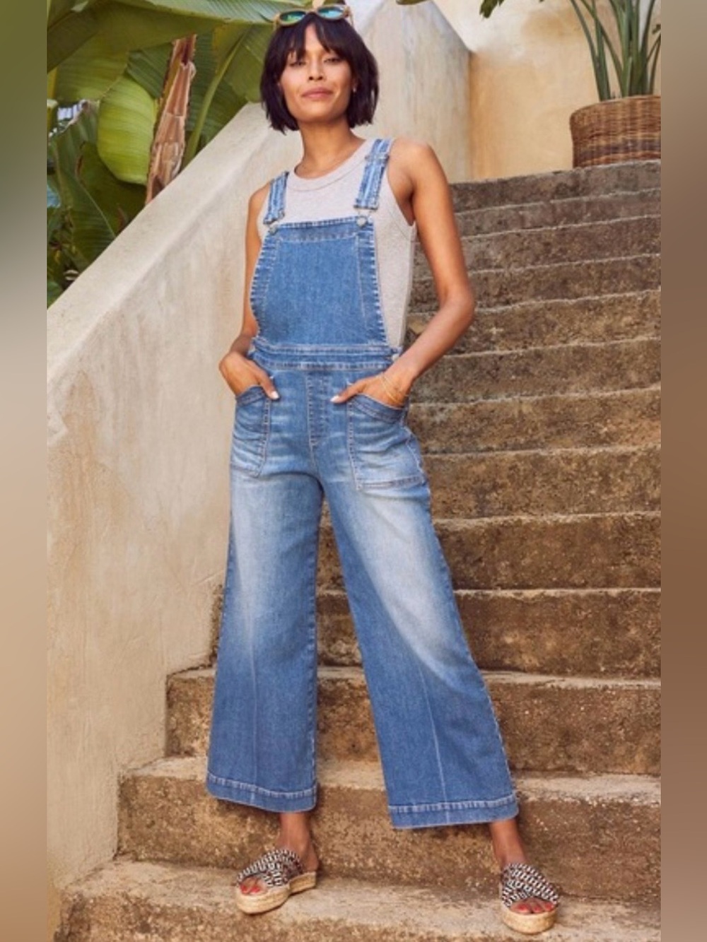 Evereve - Classic Wide-leg Denim Overalls - Size 25 - Picture 12 of 12